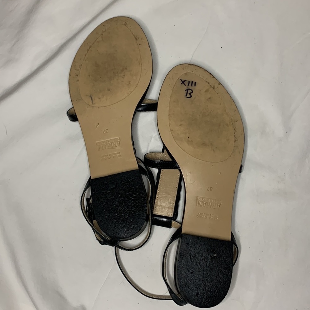 Armani Collezioni Nero T-strap Scallop Sandal - Picture 5 of 5